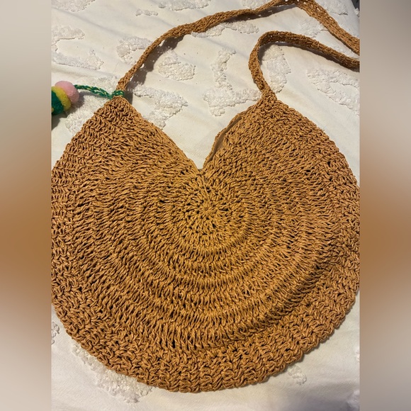 Handcrafted Tan Woven Bag - Picture 2 of 3
